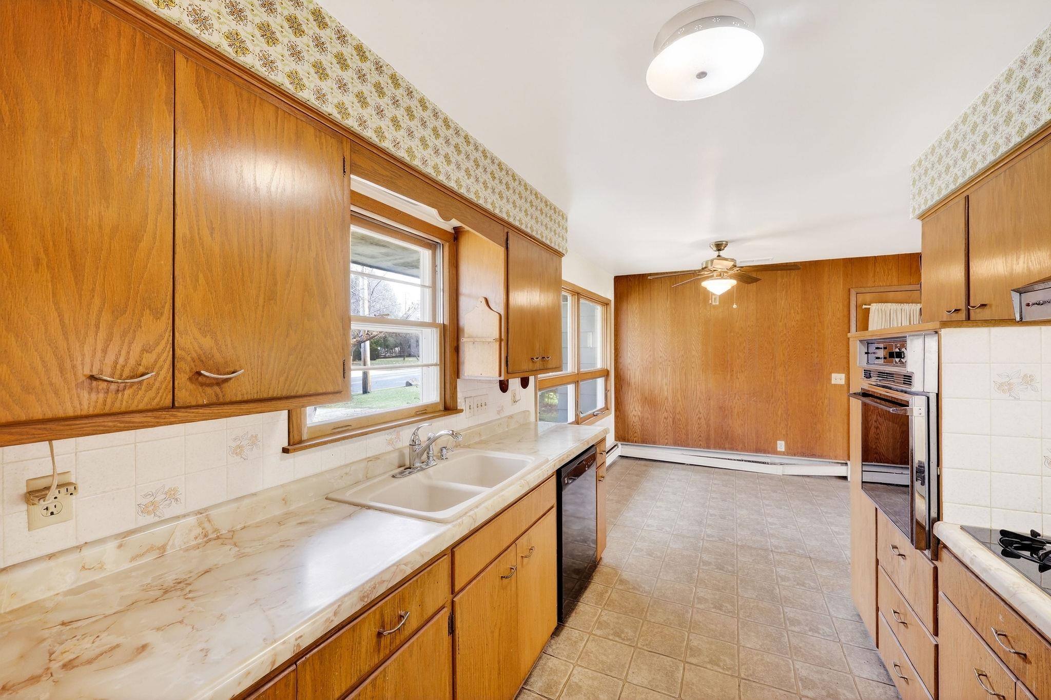 4805 Midmoor Road Monona, WI 53716 - Photo 12 of 58