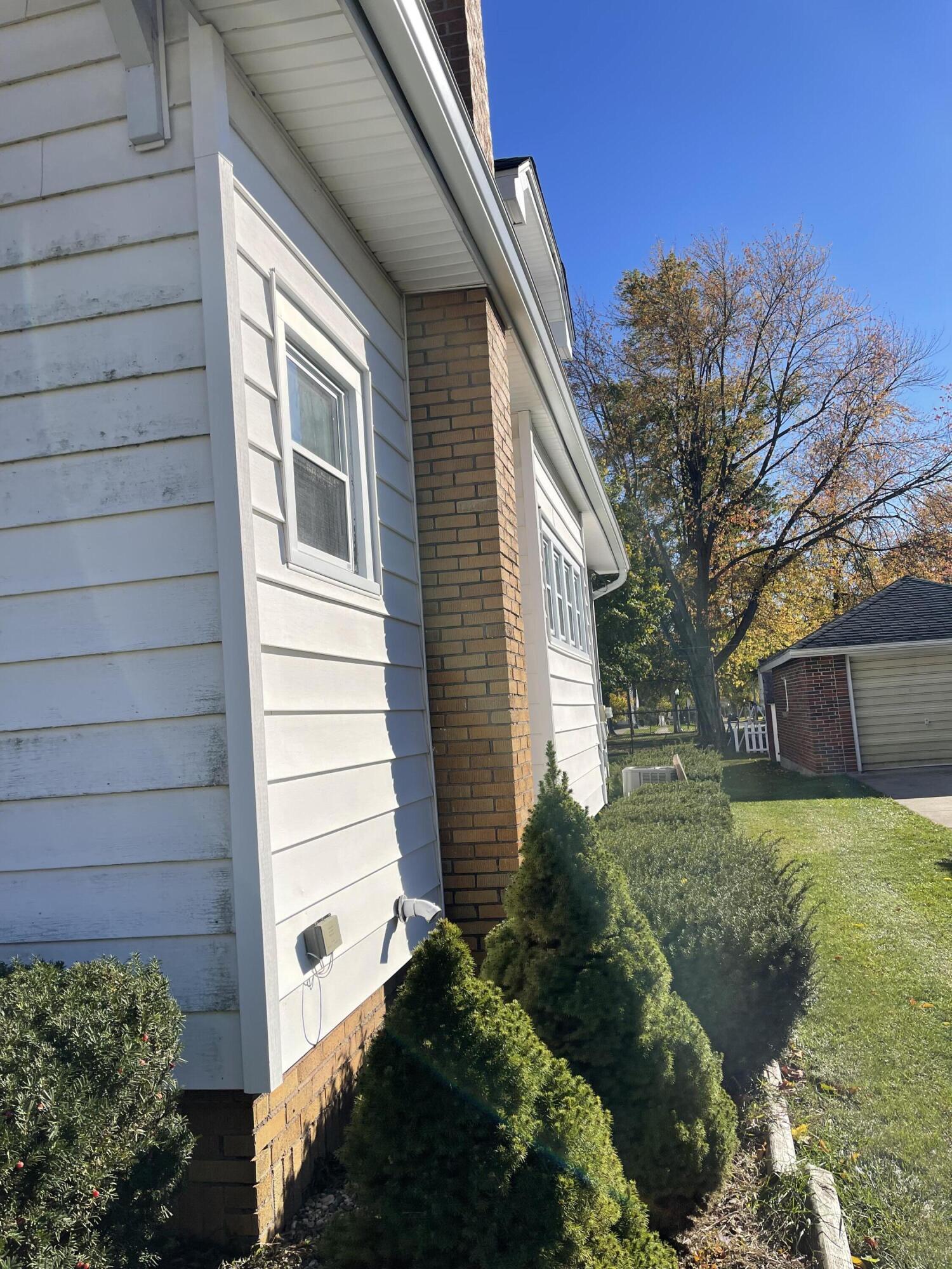 413 East Congress Street Sturgis, MI 49091 - Photo 4 of 29 IMG_0395