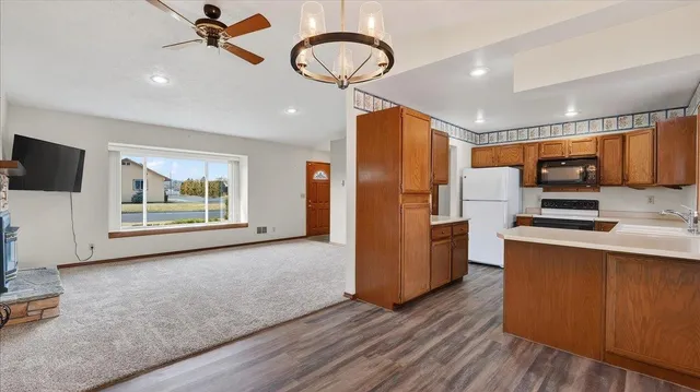 $299,900 | 6928 North Hamilton Street, Spokane, WA 99208