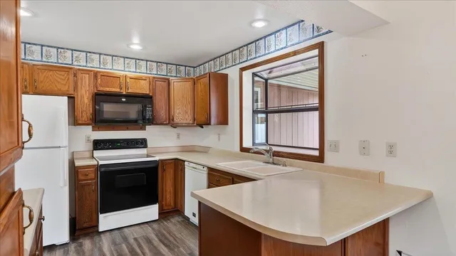 $299,900 | 6928 North Hamilton Street, Spokane, WA 99208