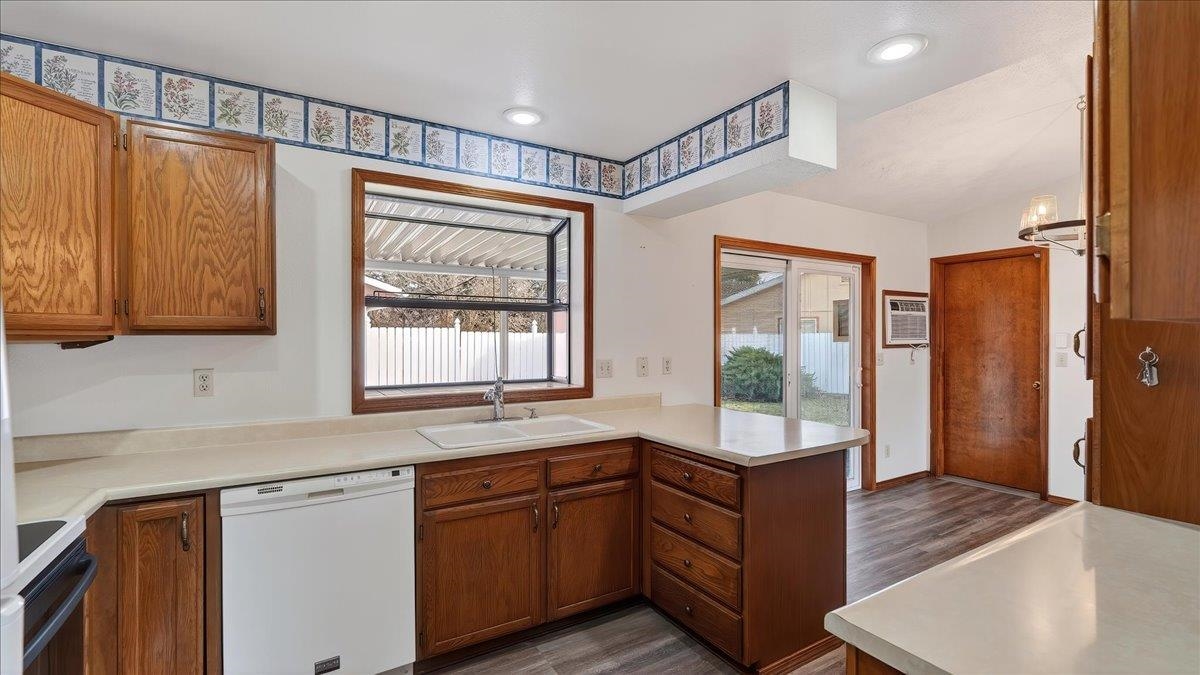 6928 North Hamilton Street Spokane, WA 99208 - Photo 16 of 44