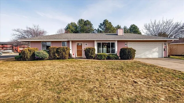 $299,900 | 6928 North Hamilton Street, Spokane, WA 99208