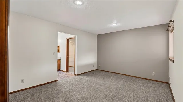 $299,900 | 6928 North Hamilton Street, Spokane, WA 99208