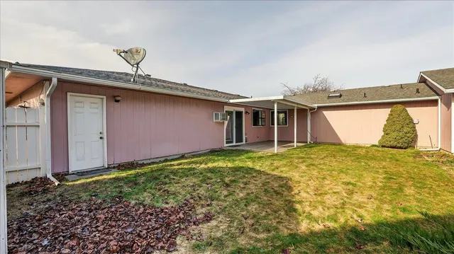 $299,900 | 6928 North Hamilton Street, Spokane, WA 99208