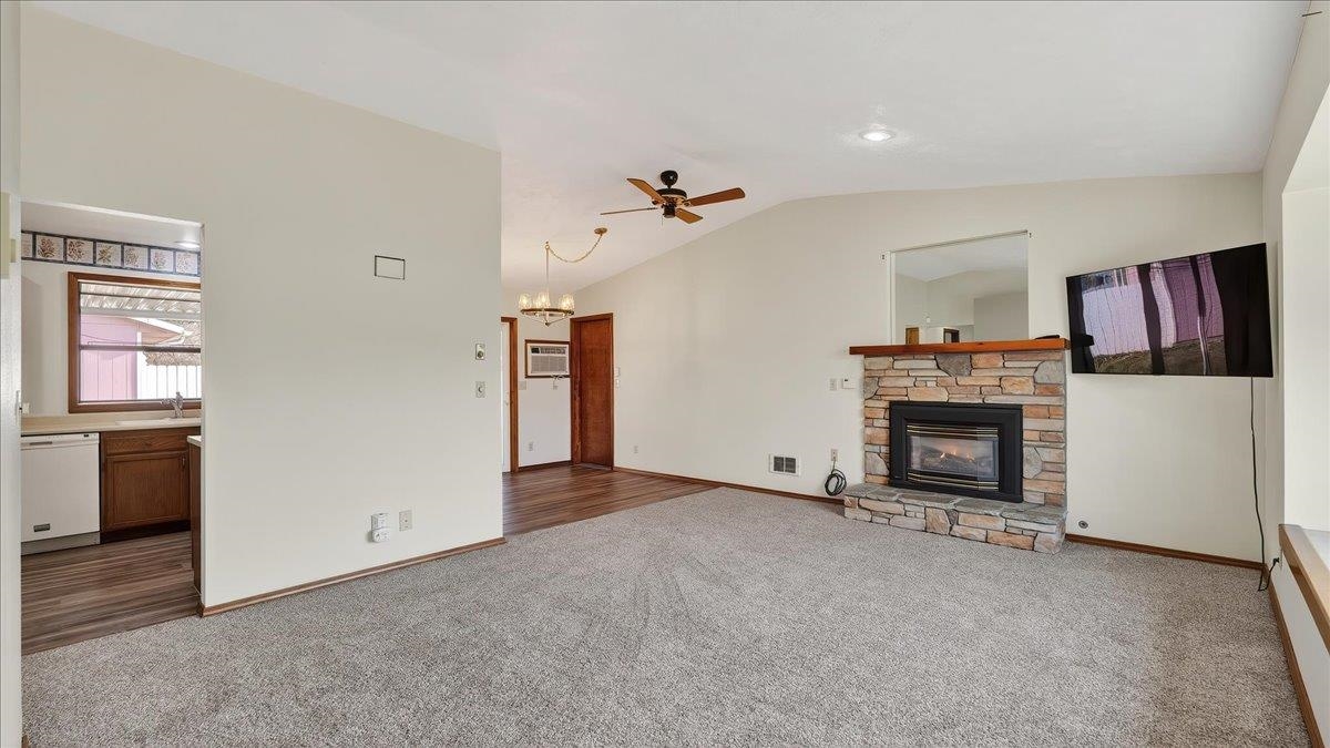 6928 North Hamilton Street Spokane, WA 99208 - Photo 4 of 44