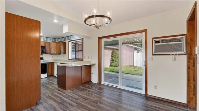 $299,900 | 6928 North Hamilton Street, Spokane, WA 99208