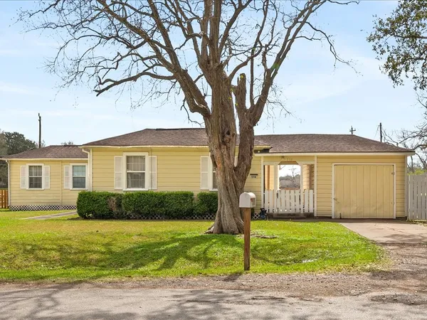 $200,000 | 518 Sunny Lane, Wharton, TX 77488