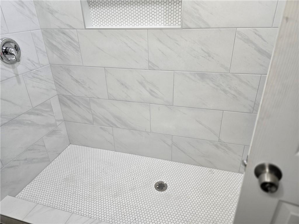 345 Forest Valley Road Southwest Lawrenceville, GA 30046 - Photo 5 of 67