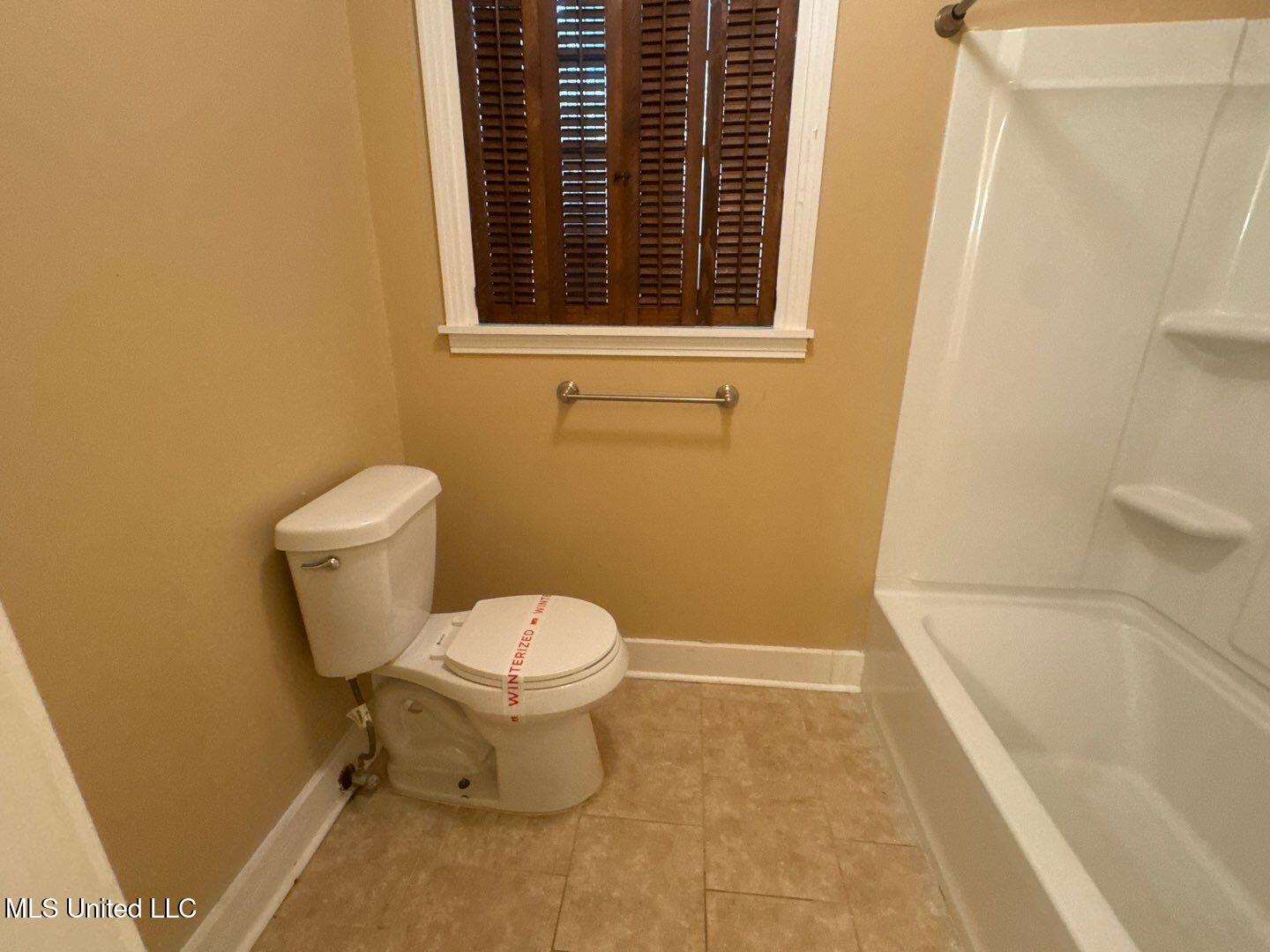 5812 Concord Drive Jackson, MS 39211 - Photo 12 of 28 73-Oct 31 2025 12_08pm-hSYN