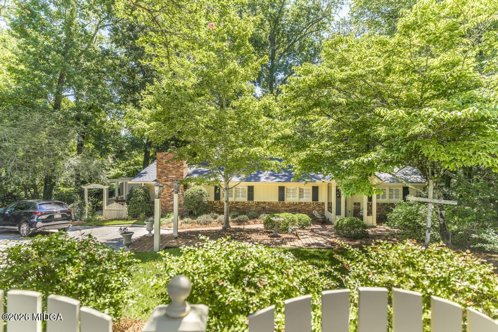 861 Windsor Road Macon, GA 31204 - Photo 2 of 31 picket fence cul de sac