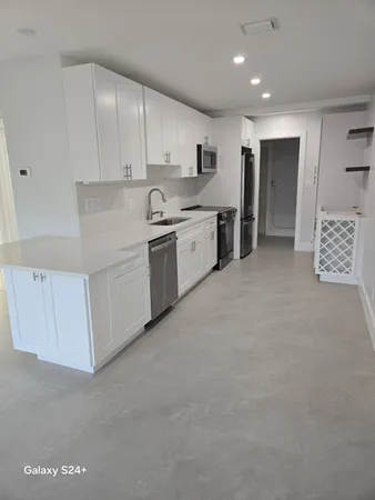 $2,600 | 4951 Southwest 28th Terrace, Unit 2, Fort Lauderdale, FL 33312