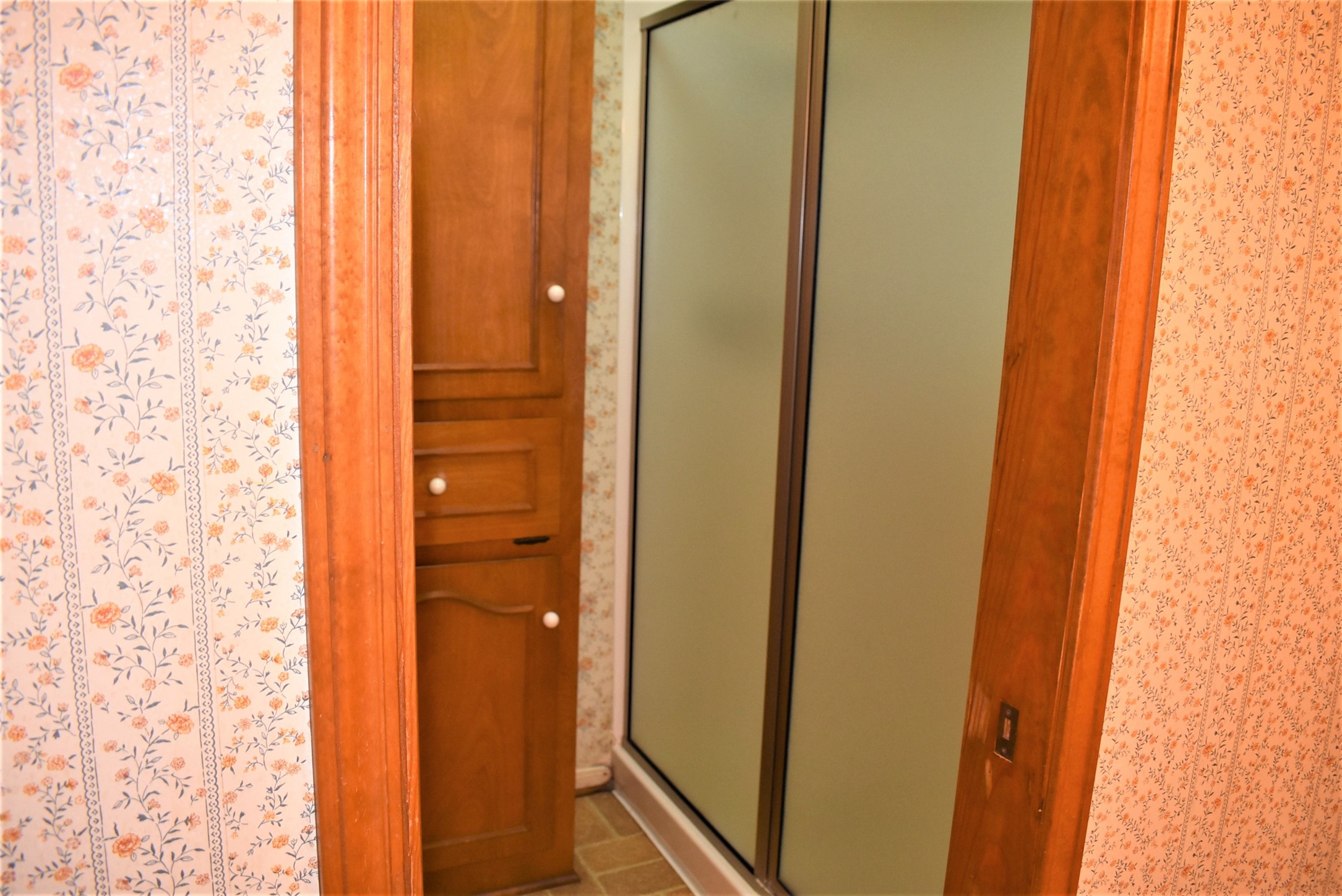 8854 FM 524 Road Sweeny, TX 77480 - Photo 22 of 45 a view of a bathroom from a hallway