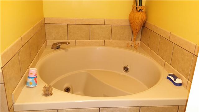 whirlpool spa in master bathroom