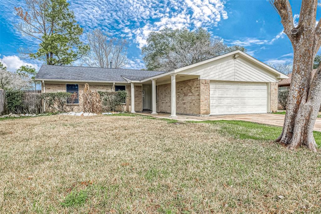 19534 Younglake Blvd  