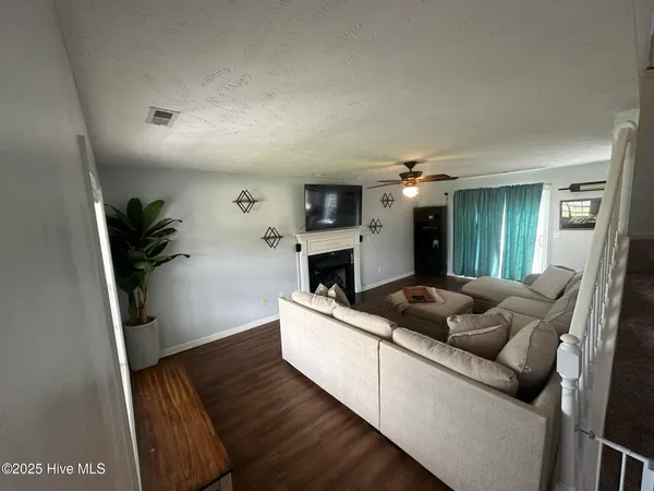 $2,195 | 103 Louie Lane, Jacksonville, NC 28540