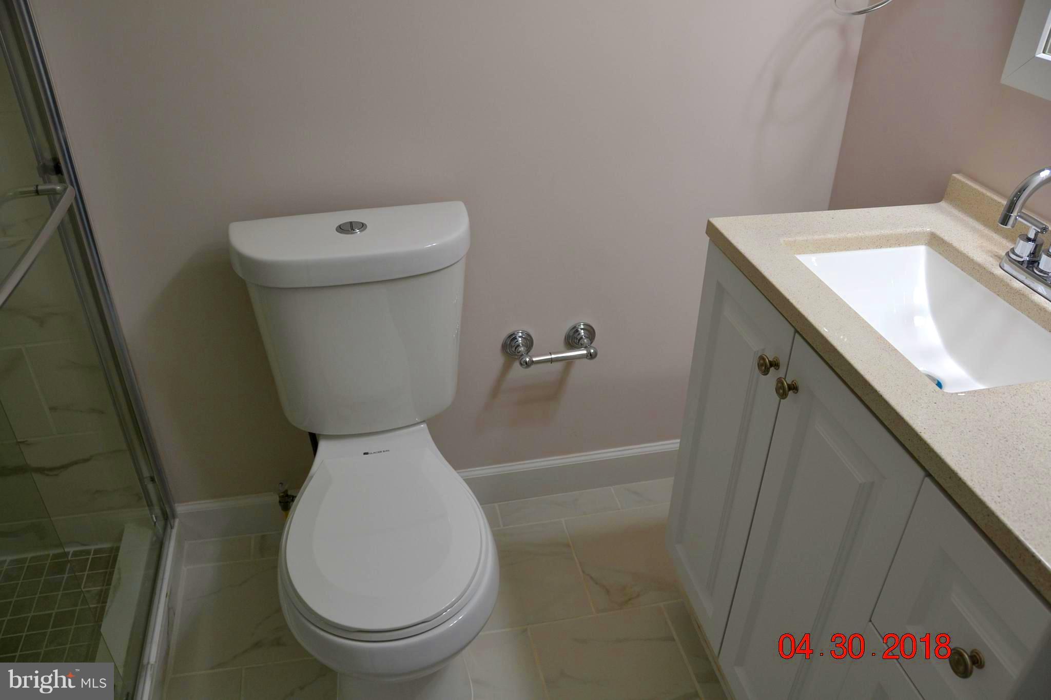 1730 Langley Road Baltimore, MD 21221 - Photo 12 of 19 Bath (Master)