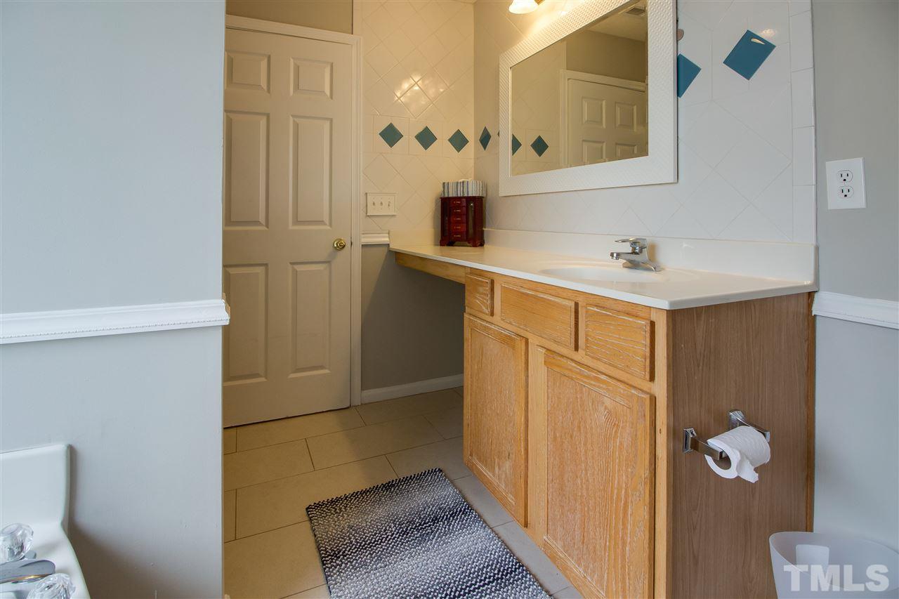 4437 Cardinal Grove Boulevard Raleigh, NC 27616 - Photo 14 of 22