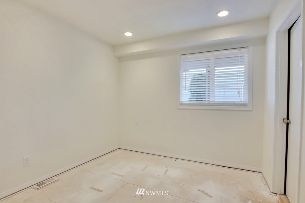 9508 200th Street East Graham, WA 98338 - Photo 18 of 22