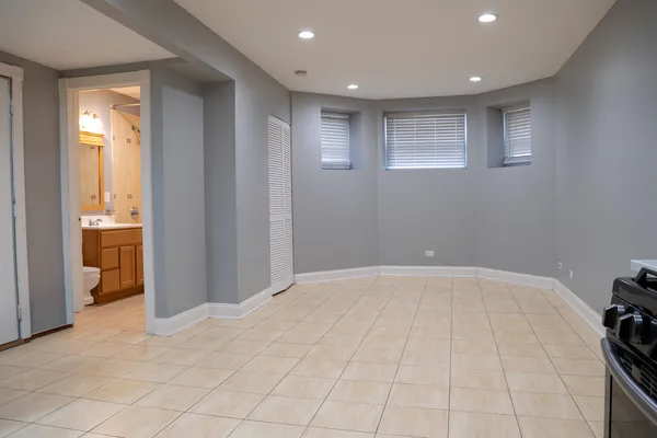 $1,645 | 6605 South Kimbark Avenue, Unit G, Chicago, IL 60637
