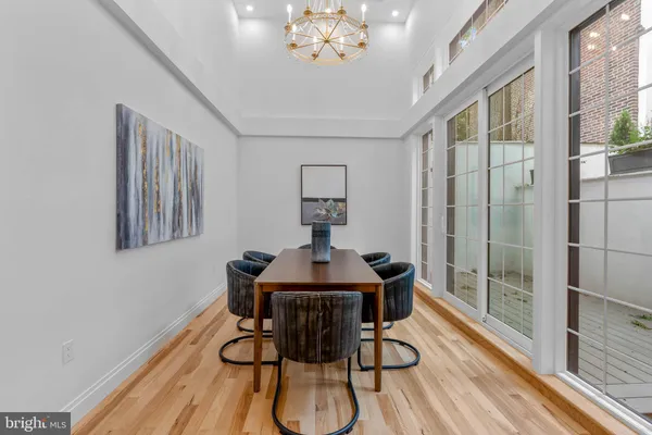 $1,675,000 | 202 Spruce Street, Philadelphia, PA 19106