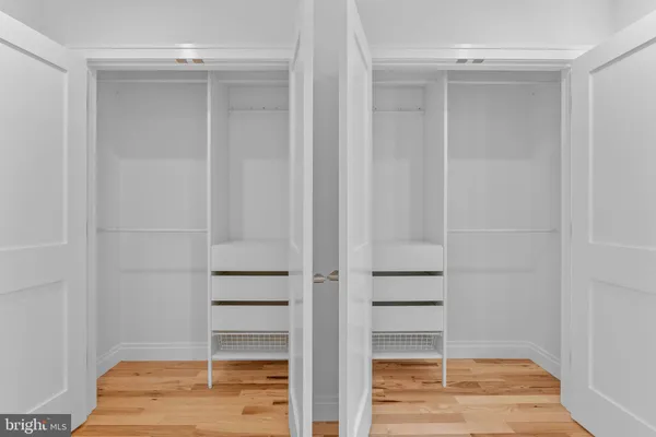 $1,675,000 | 202 Spruce Street, Philadelphia, PA 19106