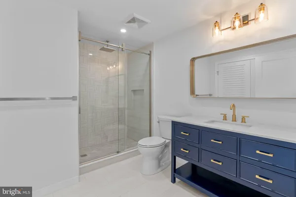 $1,675,000 | 202 Spruce Street, Philadelphia, PA 19106