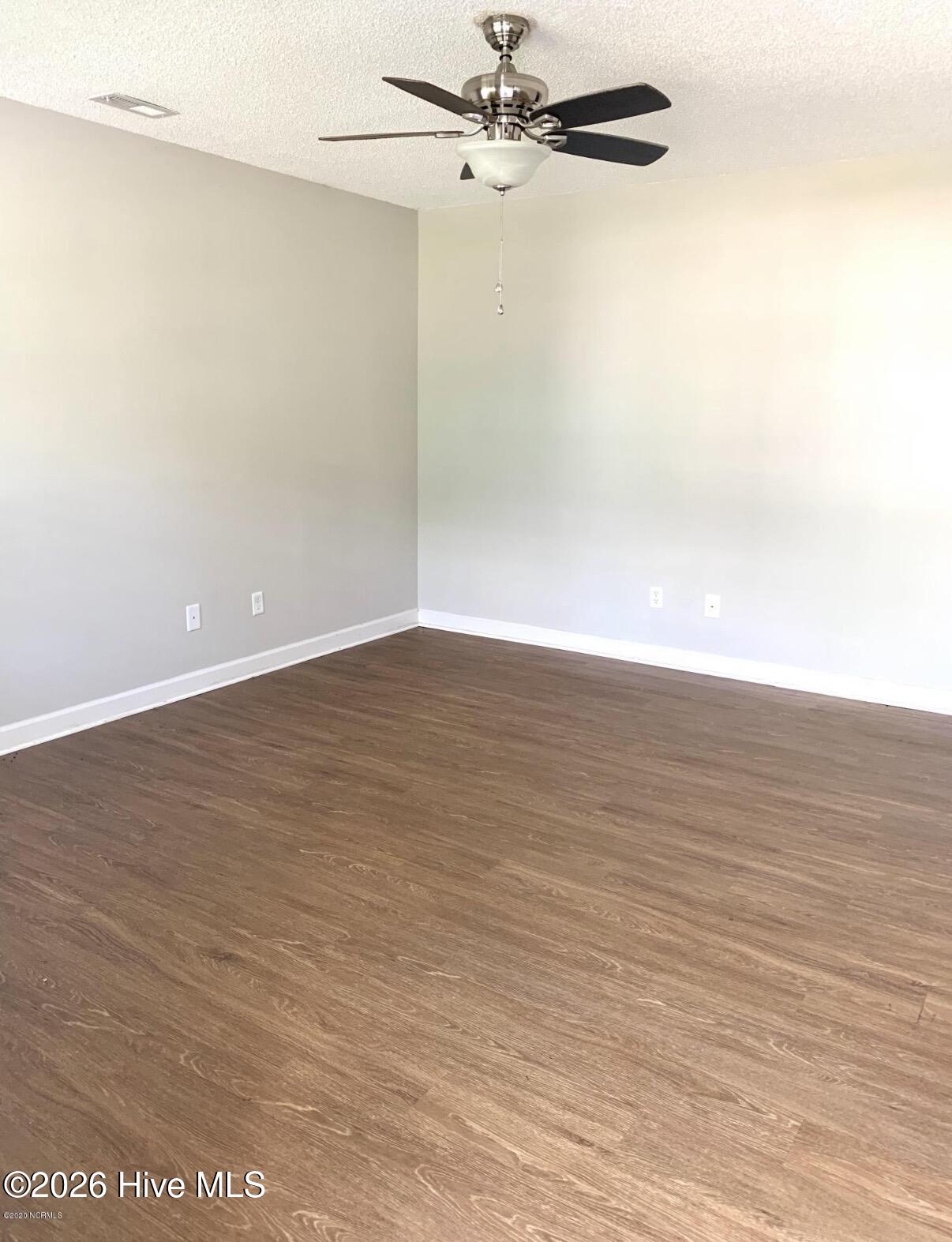 659 East 3rd Street, Unit B Ayden, NC 28513 - Photo 2 of 9 IMG_4390