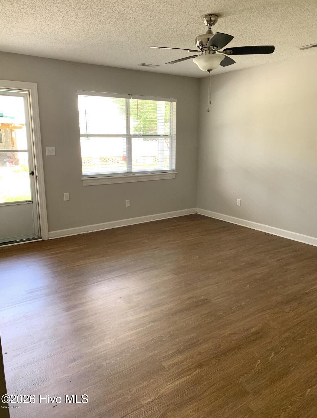 659 East 3rd Street, Unit B Ayden, NC 28513 - Photo 3 of 9 IMG_4391