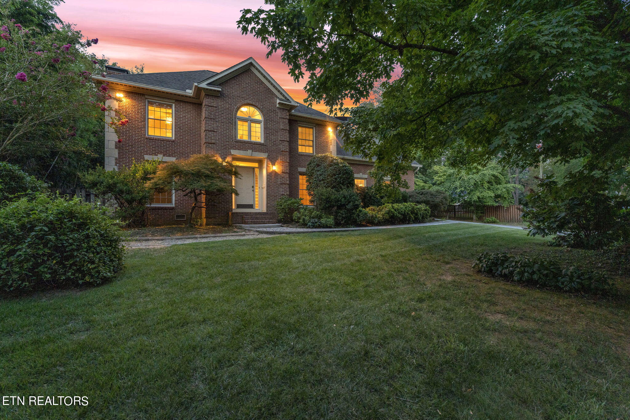 1116 Bluff View Road Southwest Knoxville, TN 37919 - Photo 2 of 60 1-web-or-mls-DSC05866