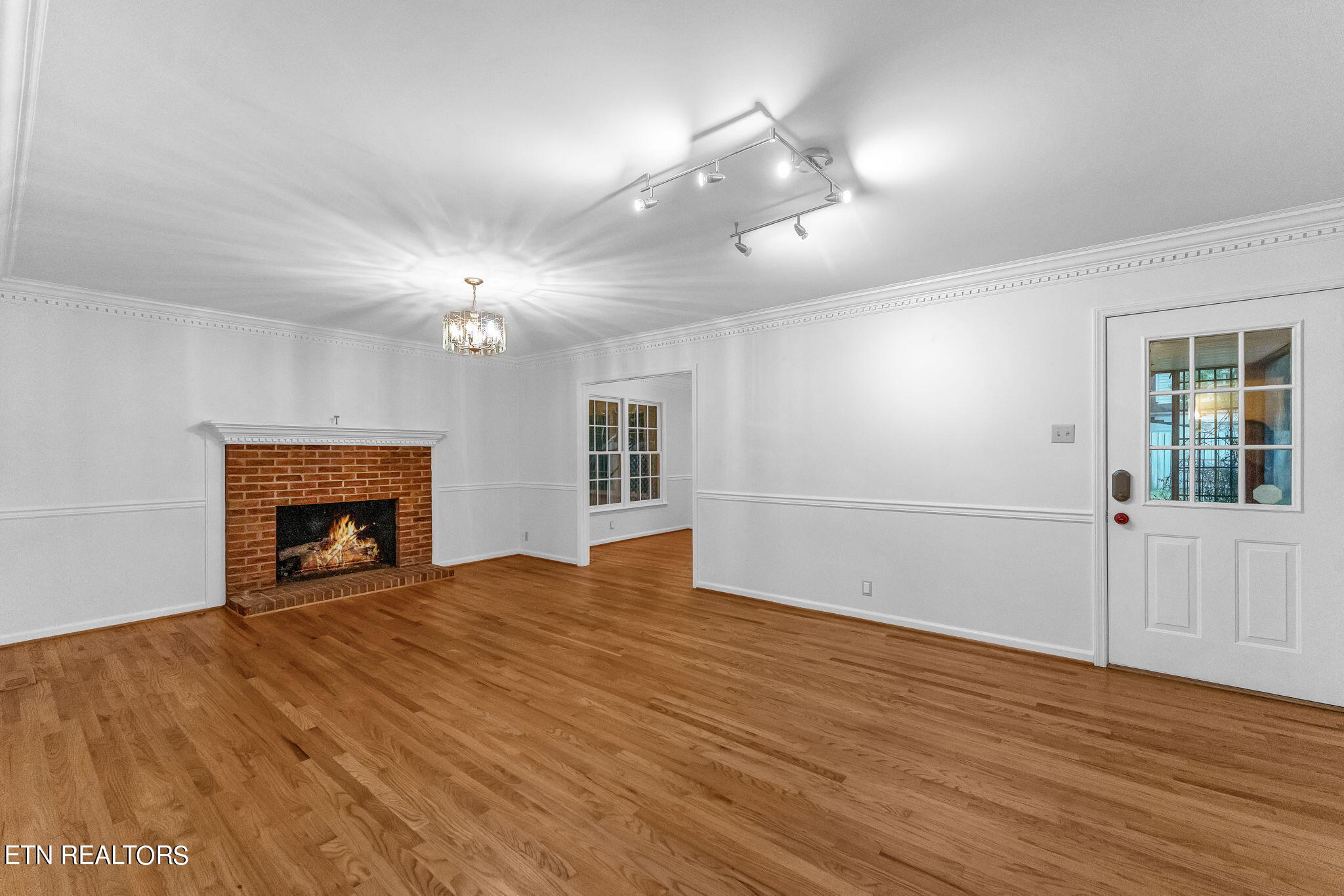 1116 Bluff View Road Southwest Knoxville, TN 37919 - Photo 4 of 60 17-web-or-mls-DSC05704
