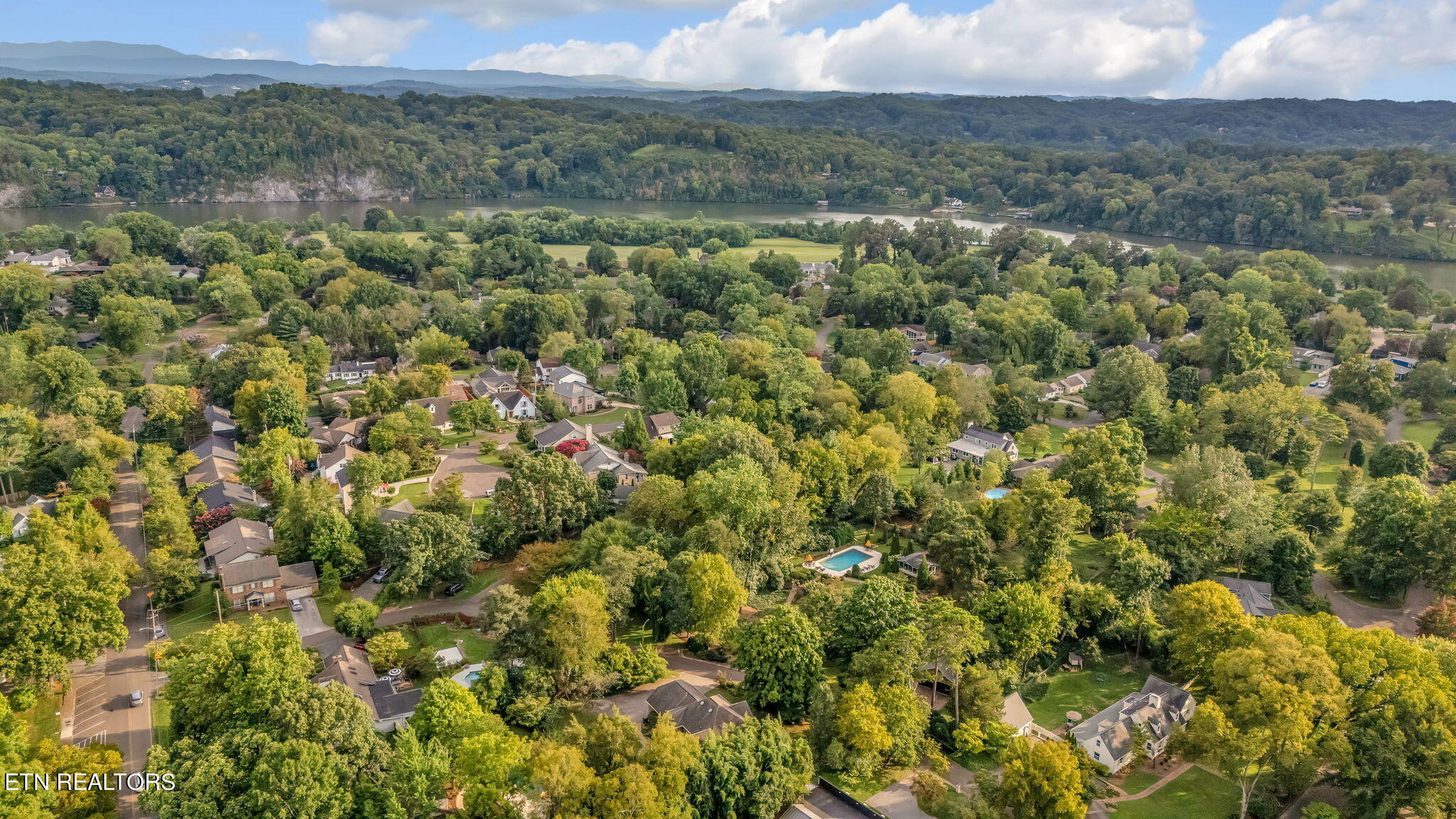 1116 Bluff View Road Southwest Knoxville, TN 37919 - Photo 57 of 60 4-web-or-mls-DJI_20240813184419_0027_D
