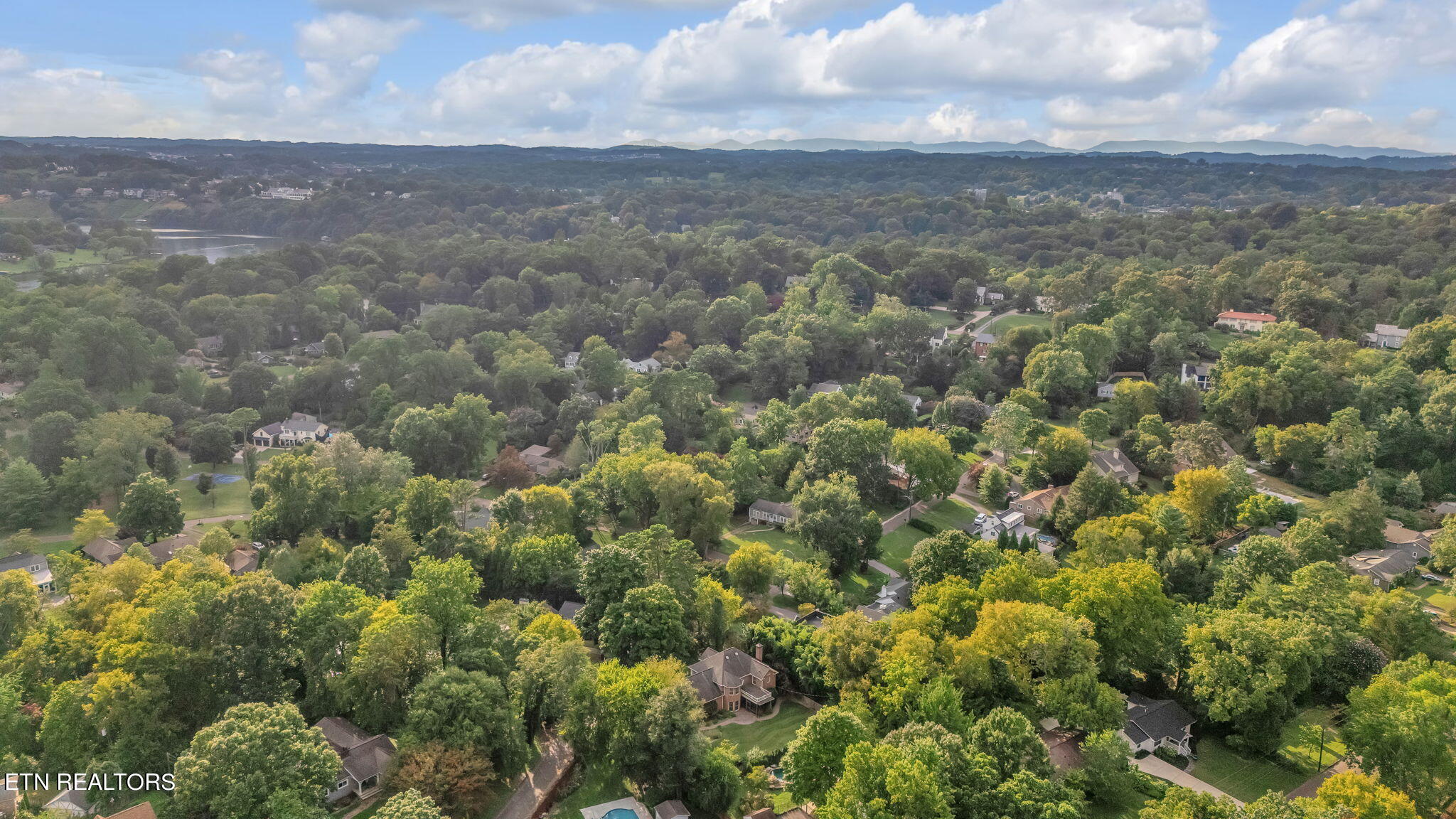 1116 Bluff View Road Southwest Knoxville, TN 37919 - Photo 60 of 60 7-web-or-mls-DJI_20240813184509_0033_D