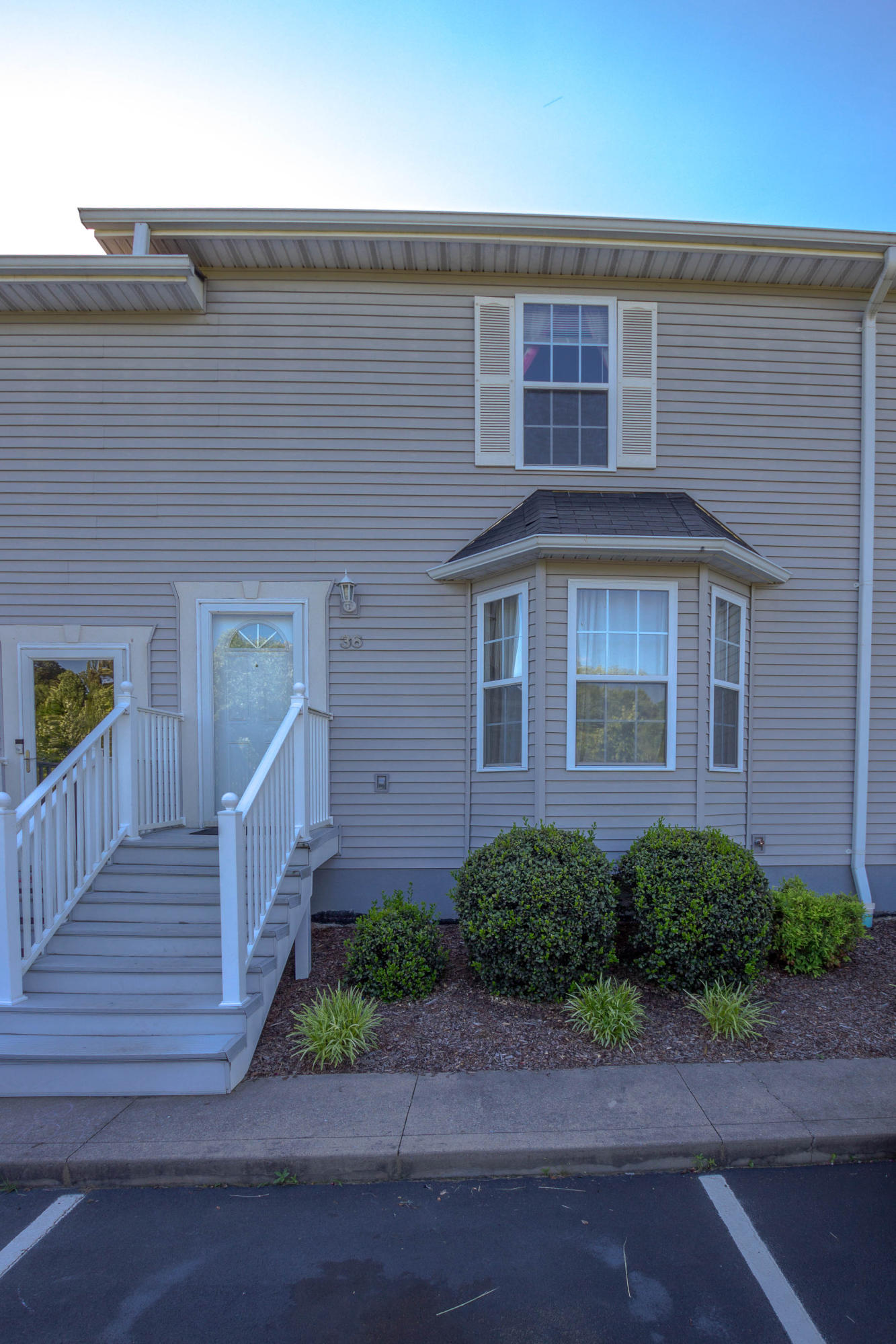 147 Old State Rte 34, Unit 36 Jonesborough, TN 37659 - Photo 1 of 26 IMG_0211