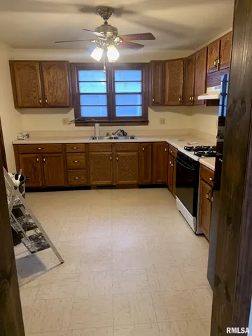 $99,500 | 1109 North Park Avenue, Herrin, IL 62948