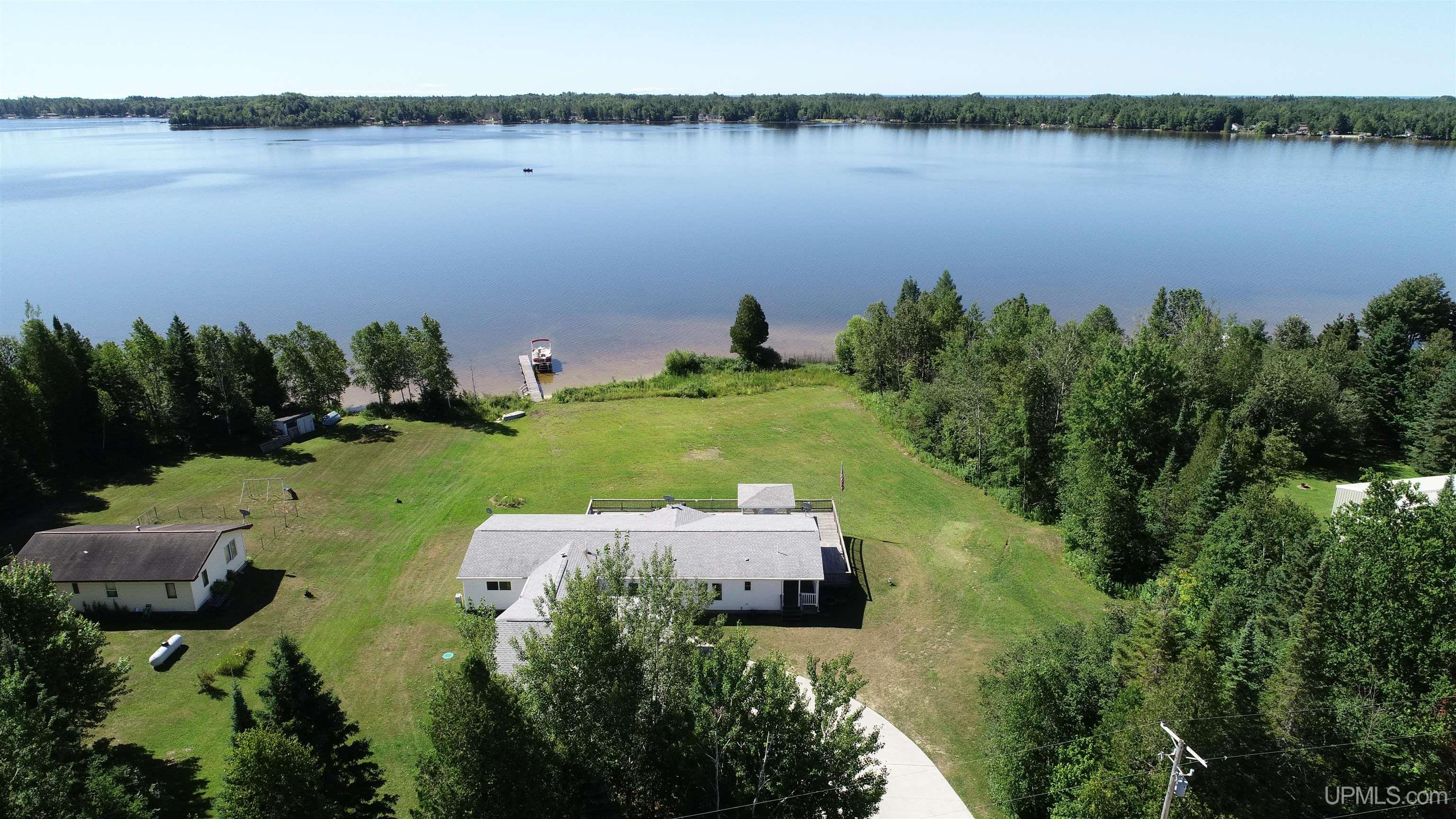 3319 North Gulliver Lake Road Gulliver, MI 49840 - Photo 3 of 62