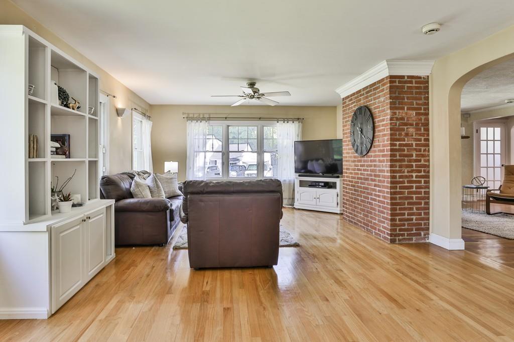 7 Williams Road Lynnfield, MA 01940 - Photo 18 of 42 Gallery Image 18