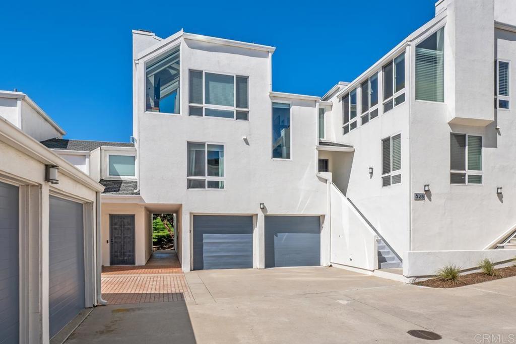 328 Shoemaker Court Solana Beach, CA 92075 - Photo 16 of 19 a view of a white building