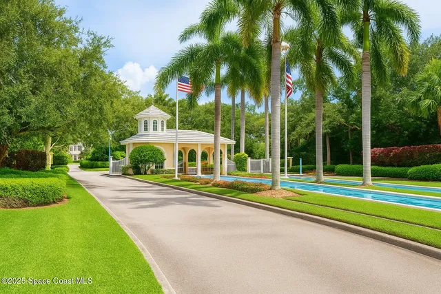 $429,900 | 1510 Oak Harbor Boulevard, Unit 208, Vero Beach, FL 32967