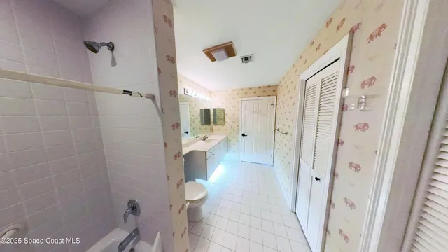 $429,900 | 1510 Oak Harbor Boulevard, Unit 208, Vero Beach, FL 32967