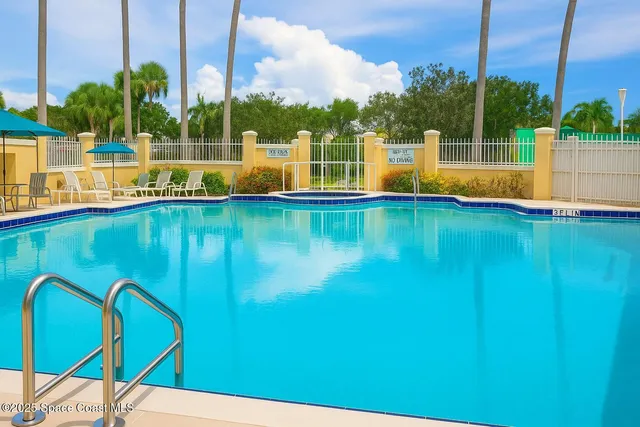 $429,900 | 1510 Oak Harbor Boulevard, Unit 208, Vero Beach, FL 32967