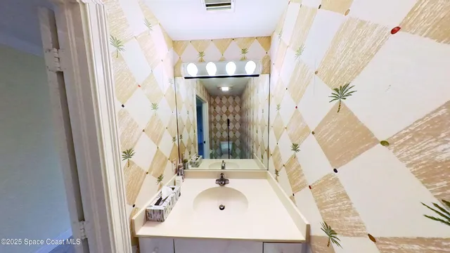 $429,900 | 1510 Oak Harbor Boulevard, Unit 208, Vero Beach, FL 32967