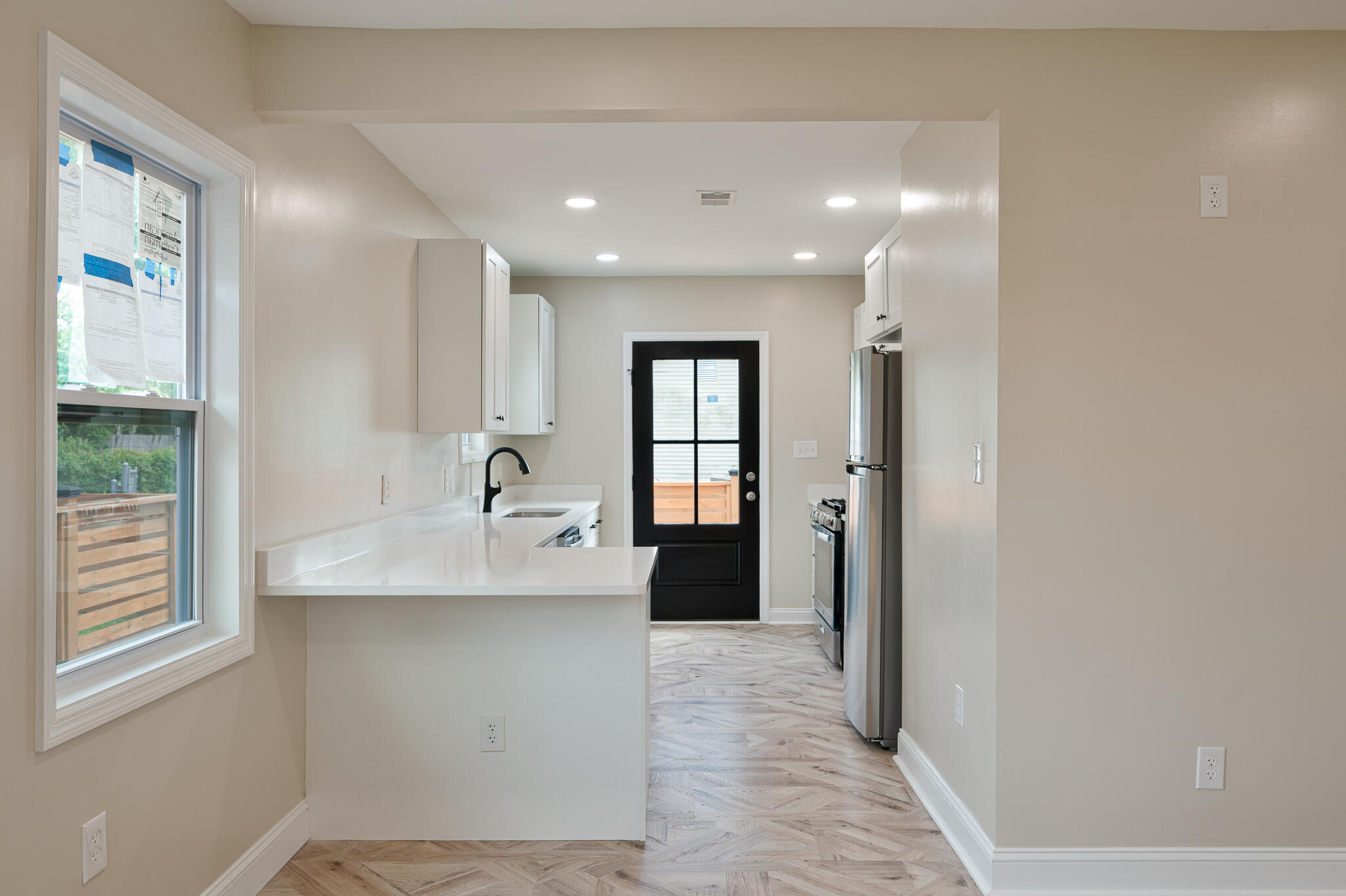 1405 Holt Street Charleston, SC 29403 - Photo 6 of 16 MOD_6511-Edit
