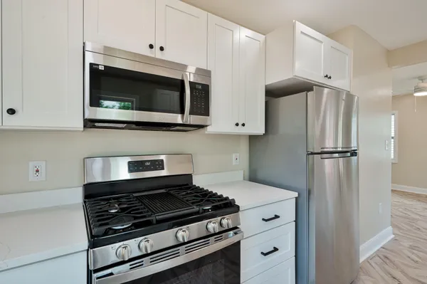 $2,500 | 1405 Holt Street, Charleston, SC 29403