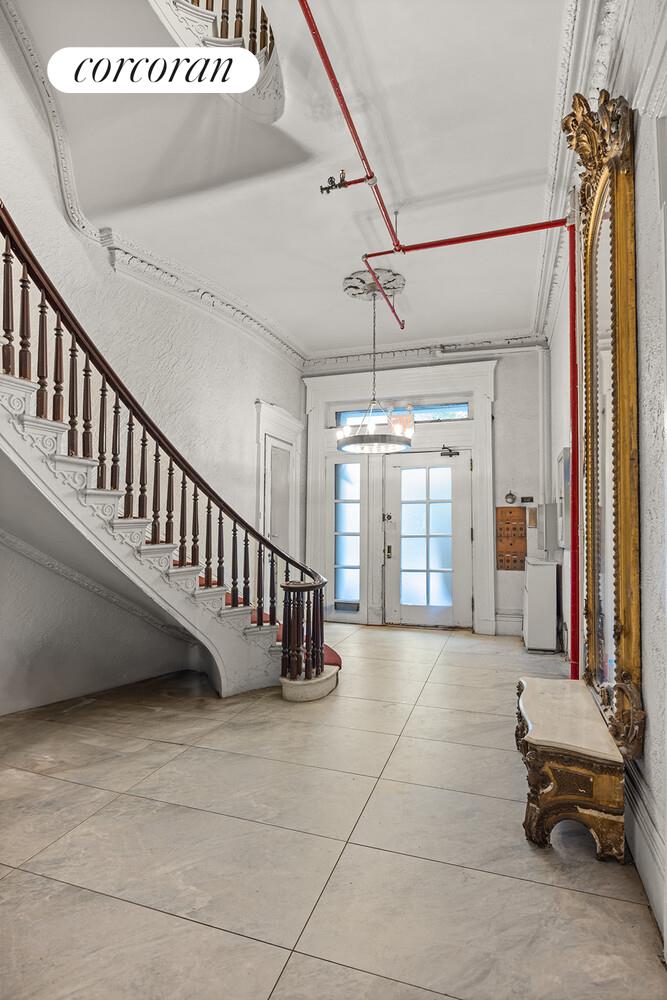 7 West 16th Street Manhattan, NY 10011 - Photo 15 of 21