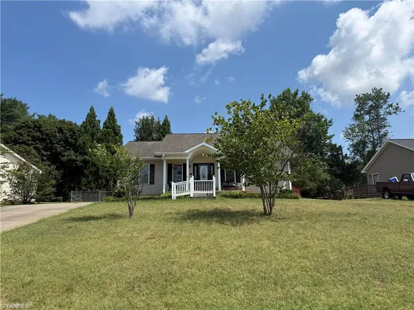 $234,900 | 105 McCleskey Drive, Yadkinville, NC 27055