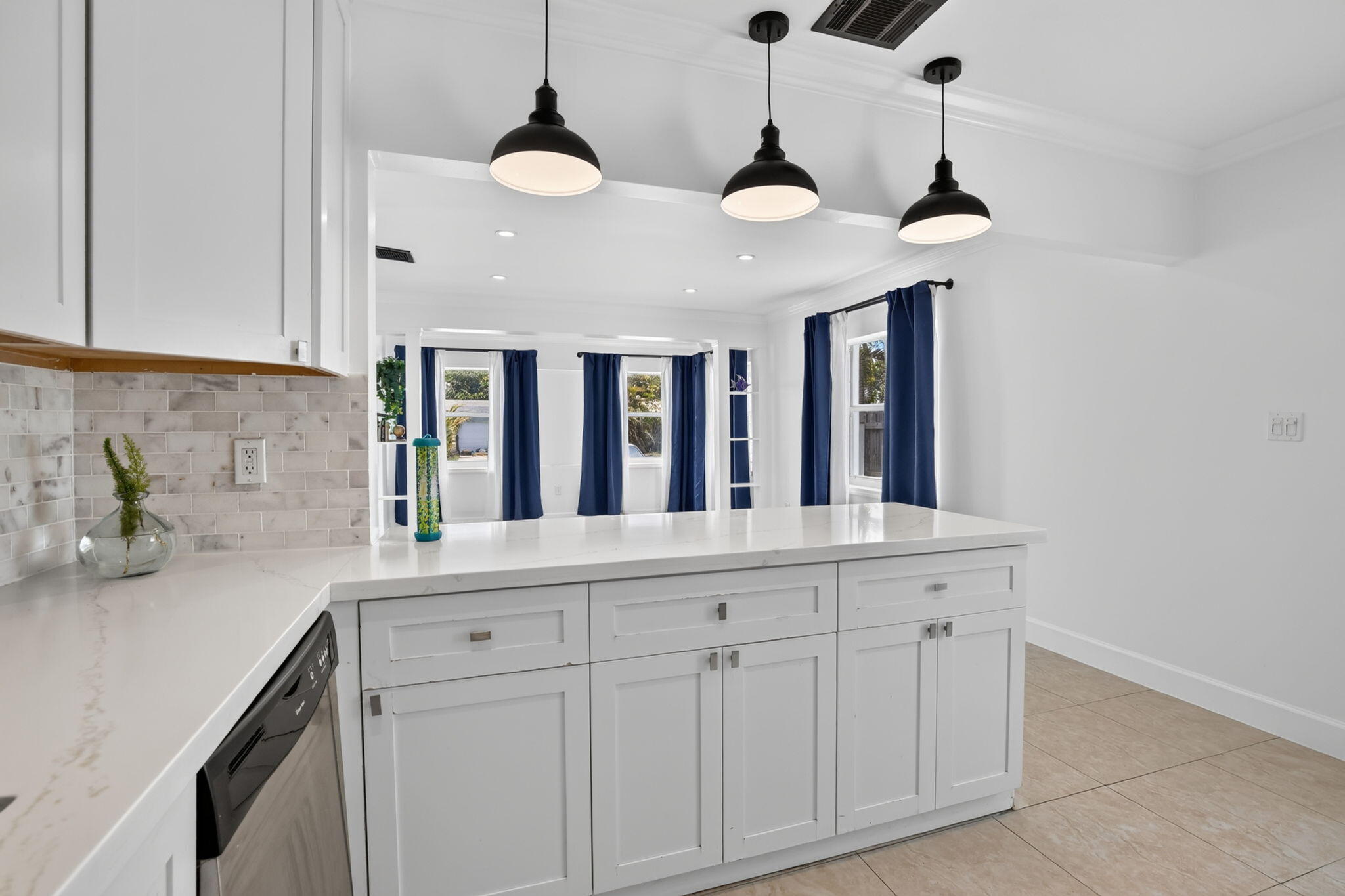 2427 Harding Street Hollywood, FL 33020 - Photo 15 of 38 14-web-or-mls-_A7A1462