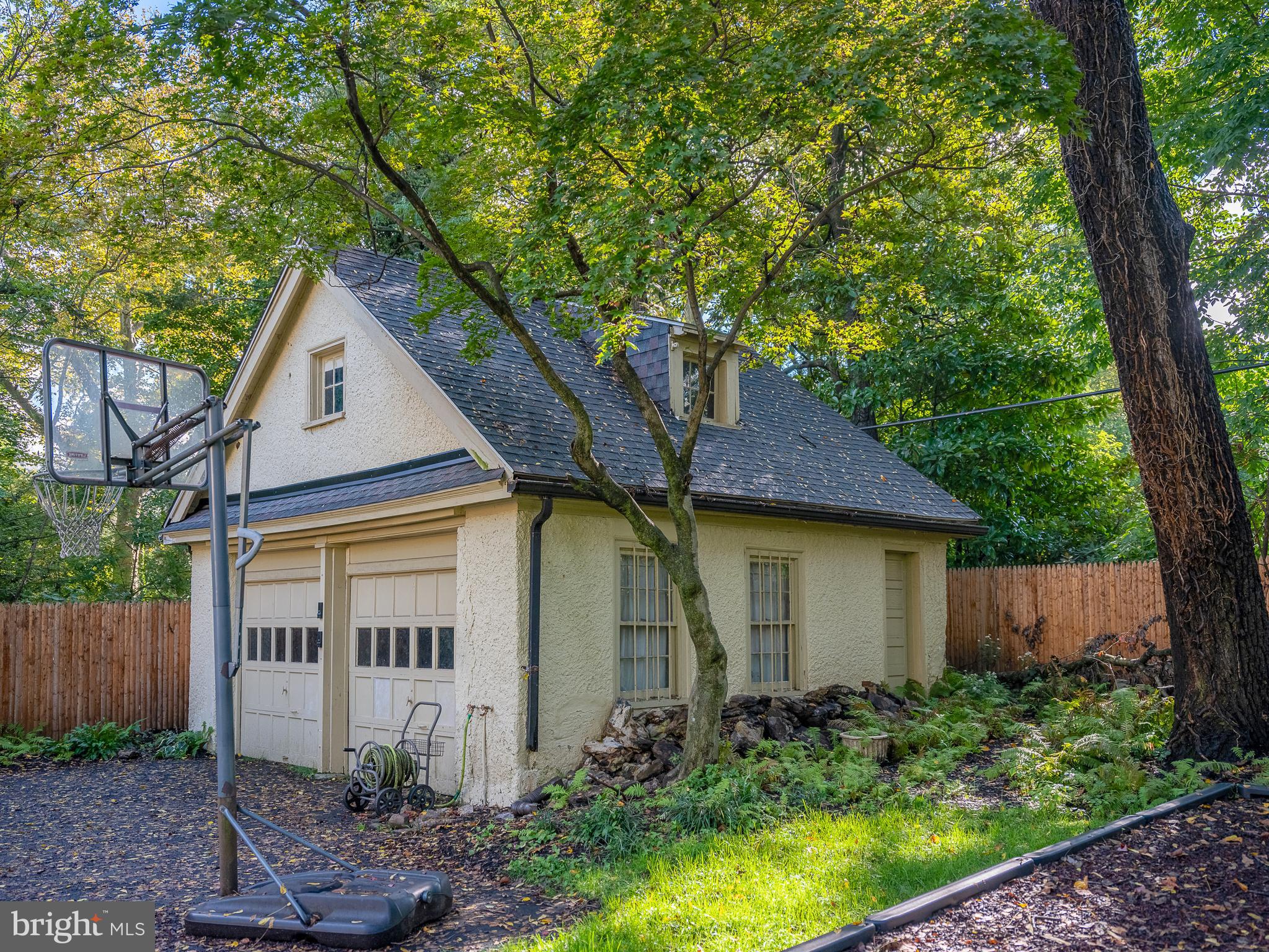 34 Llanberris Road Bala Cynwyd, PA 19004 - Photo 3 of 27