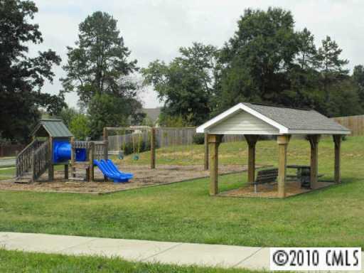 13425 Pierre Reverdy Drive, Unit 102 Davidson, NC 28036 - Photo 8 of 11 Gallery Image 8