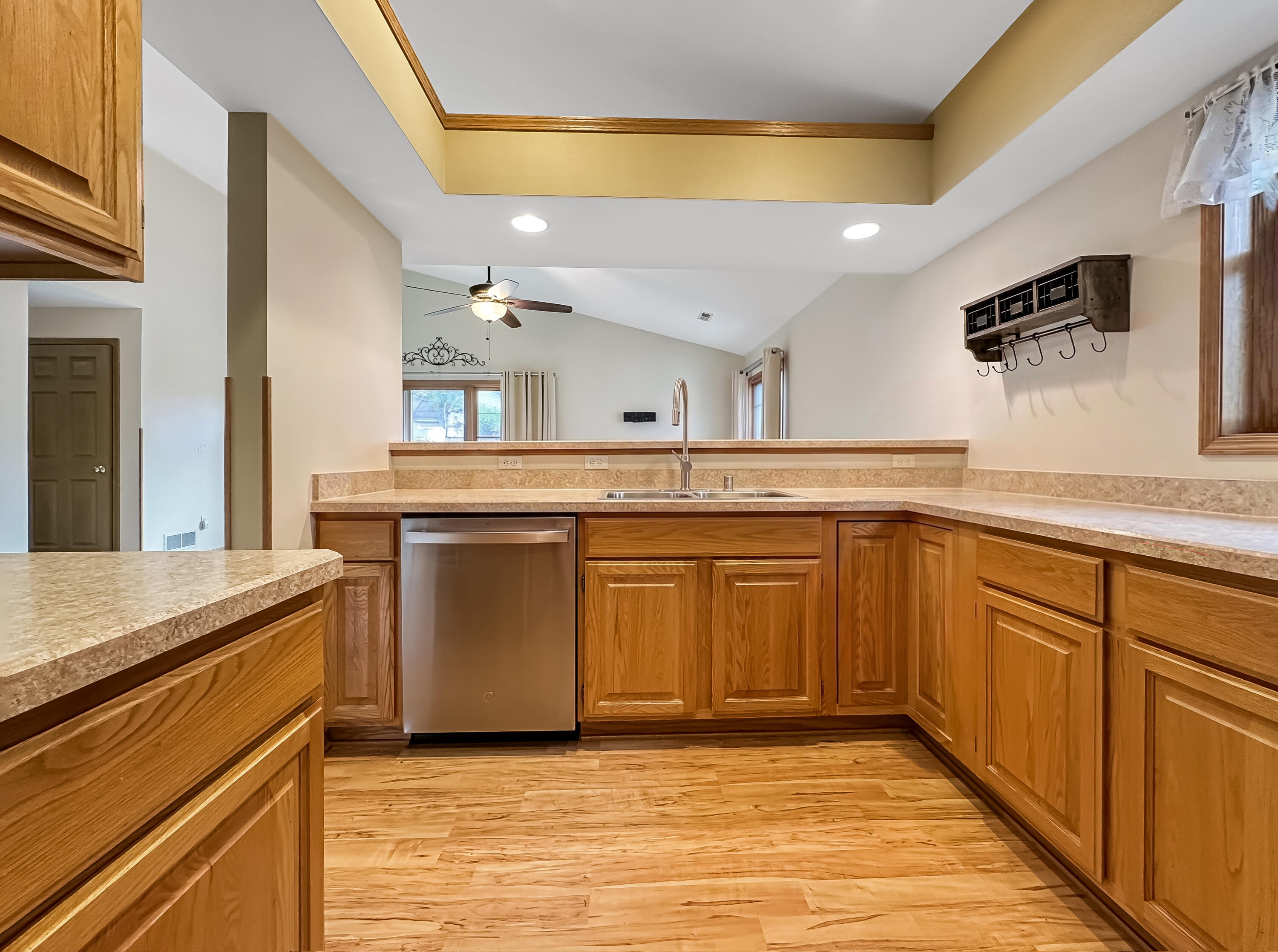 2264 Circle Ridge Road, Unit D Delafield, WI 53018 - Photo 7 of 16 Kitchen