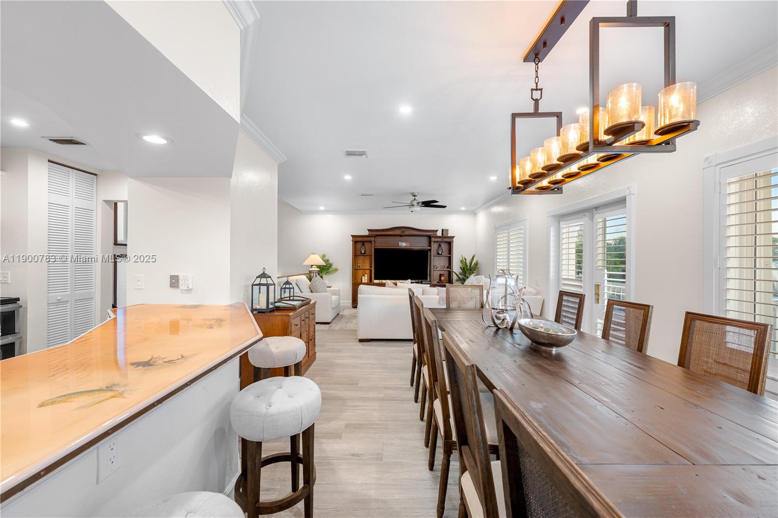 111 Spoonbill Road Tavernier, FL 33070 - Photo 36 of 39 a large kitchen with a table and chairs